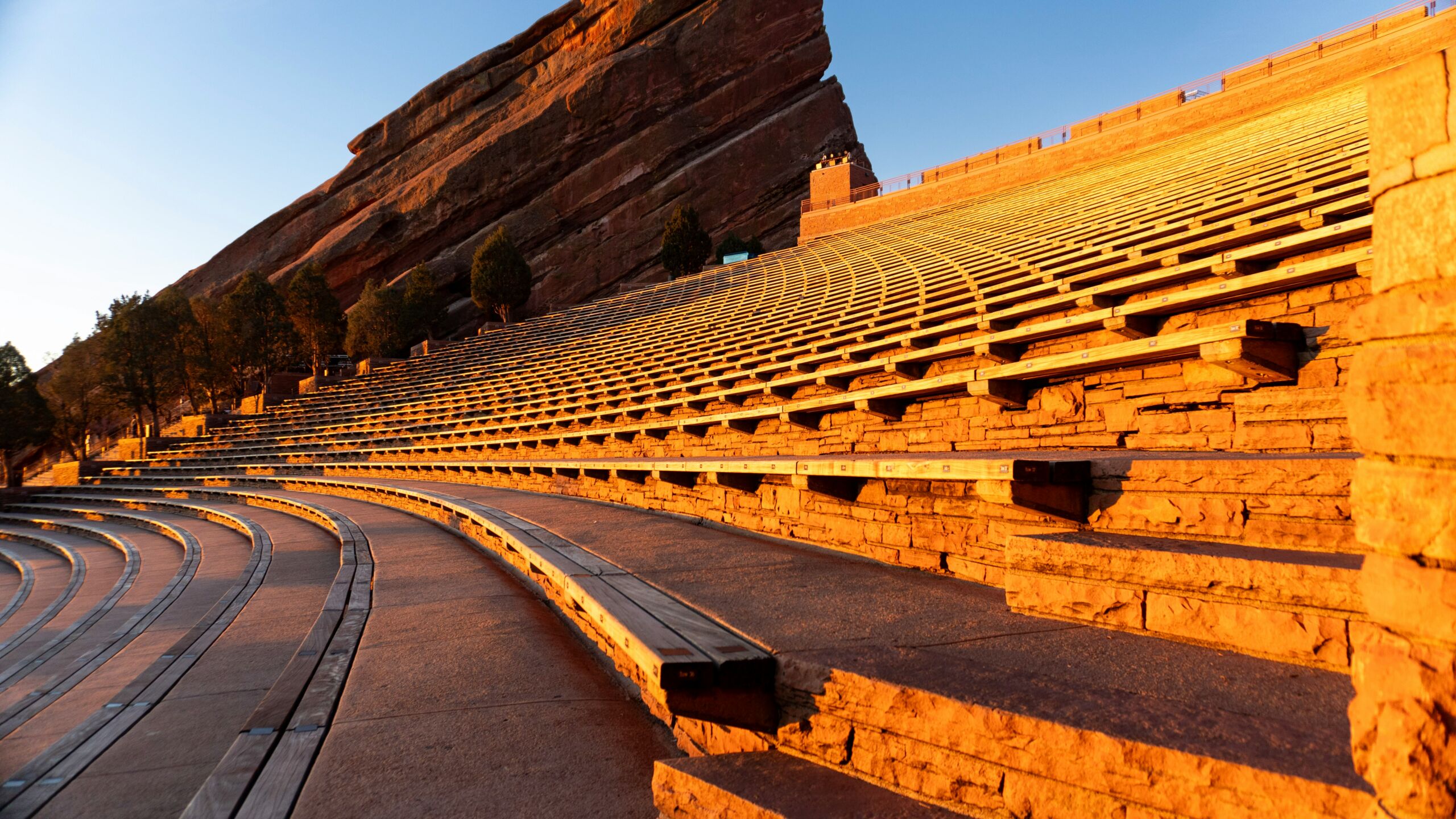 padraig-o-flannery-XciUpdAzS08-unsplash steps at Red Rocks