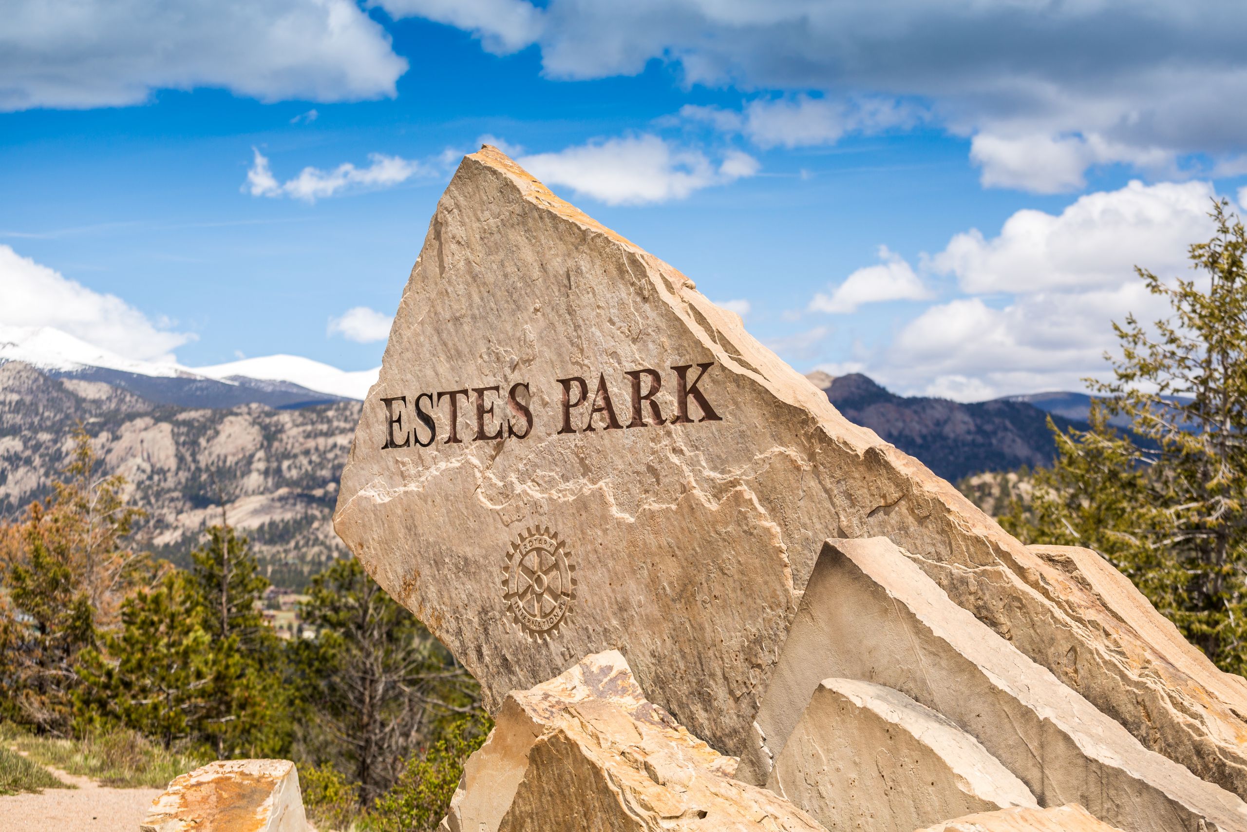 Estes,Park,Sign,Welcoming,To,This,Beautiful,Town